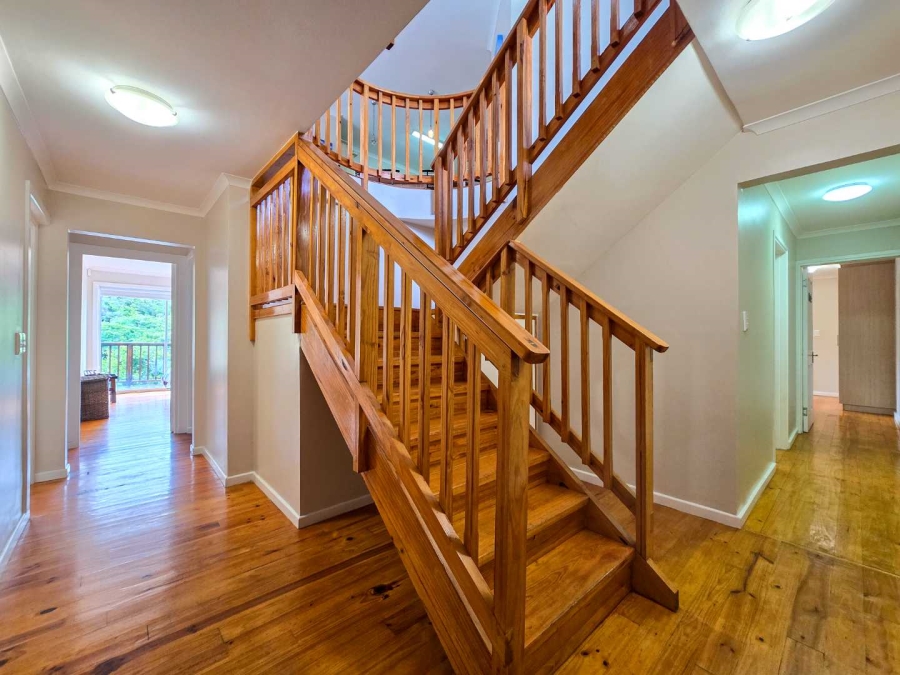 6 Bedroom Property for Sale in Nature On Sea Western Cape